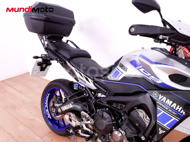 Yamaha Tracer 9 - Vista 40