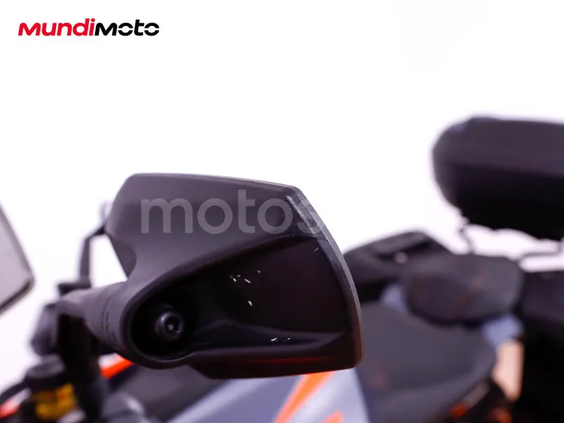 KTM 1290 Super Duke GT - Vista 16