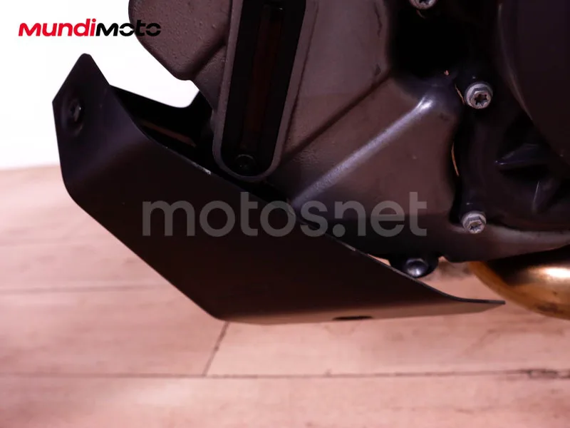 KTM 1290 Super Duke GT - Vista 18