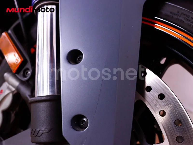 KTM 1290 Super Duke GT - Vista 29