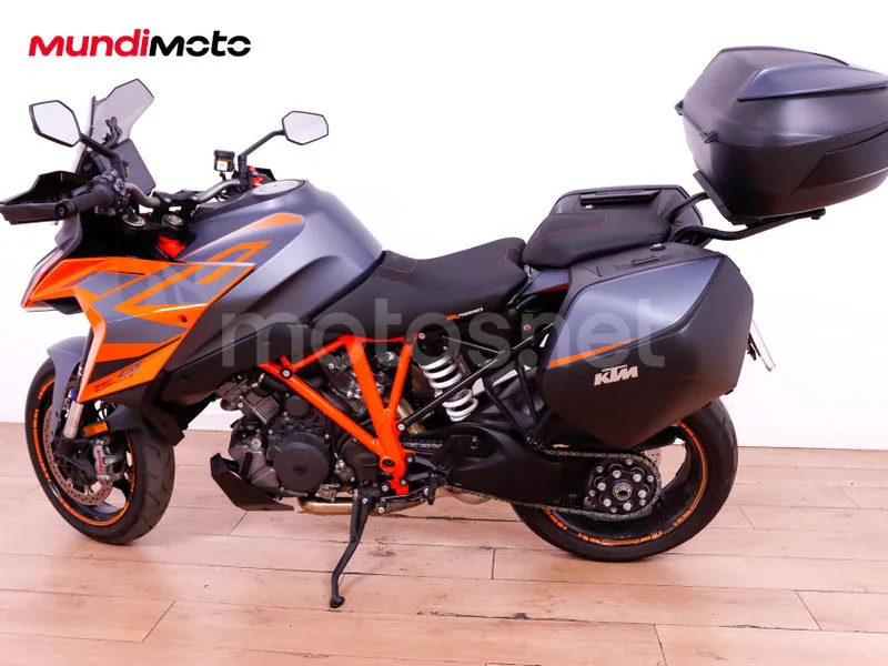 KTM 1290 Super Duke GT - Vista 6
