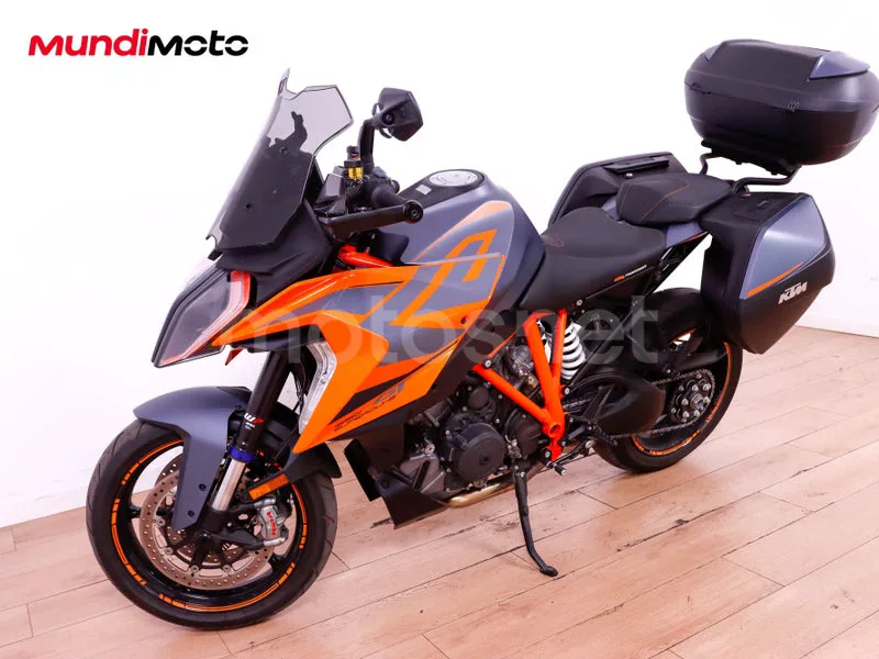 KTM 1290 Super Duke GT - Vista 7