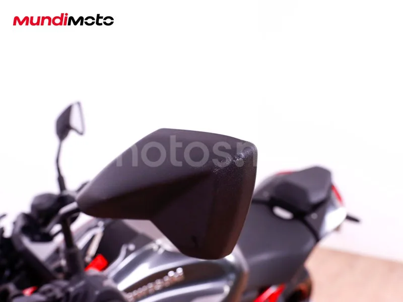 Kawasaki Z900 - Vista 16