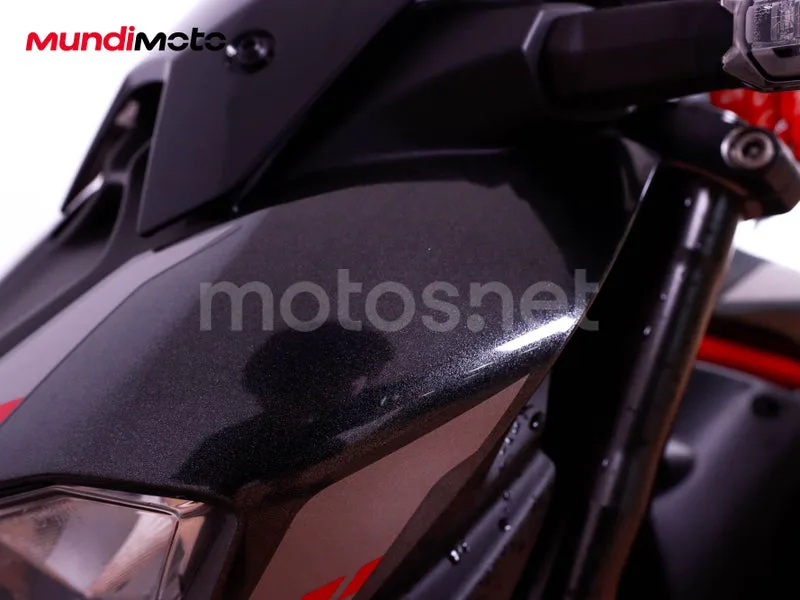 Kawasaki Z900 - Vista 17