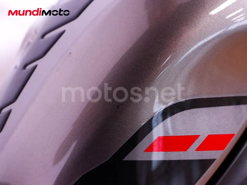 Kawasaki Z900 - Vista 21