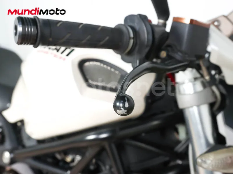 Ducati Monster 696 - Vista 14
