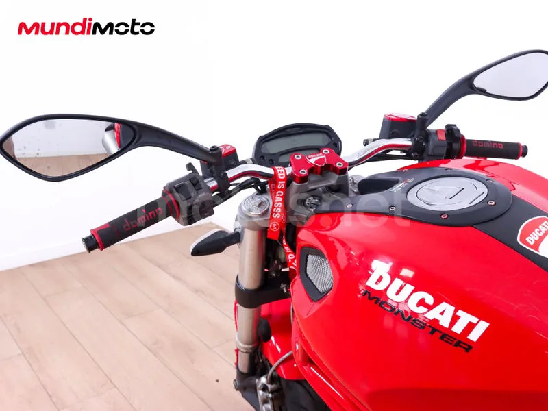 Ducati Monster 696 - Vista 11
