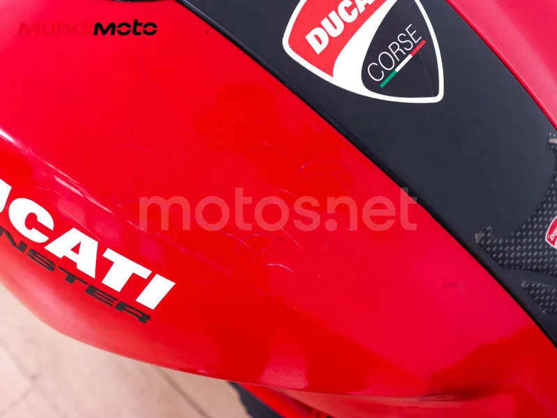 Ducati Monster 696 - Vista 15