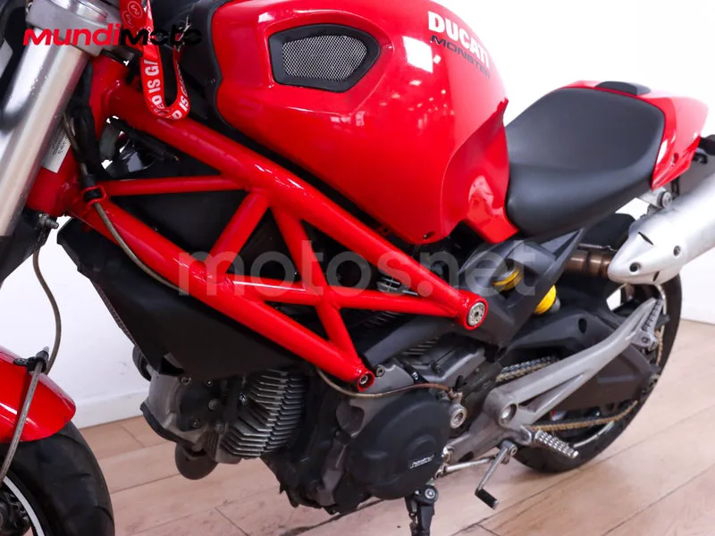 Ducati Monster 696 - Vista 10