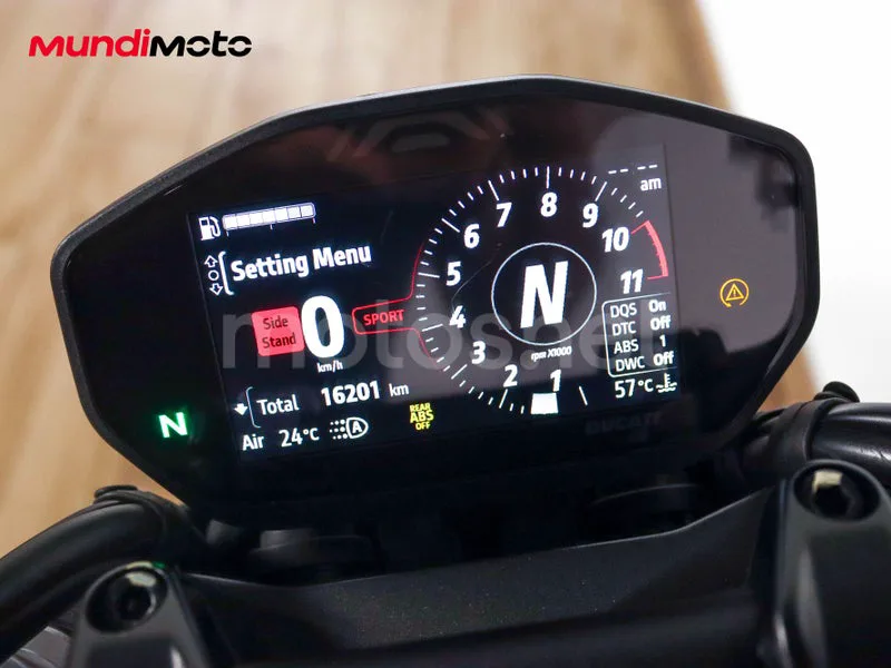 Ducati Monster - Vista 12