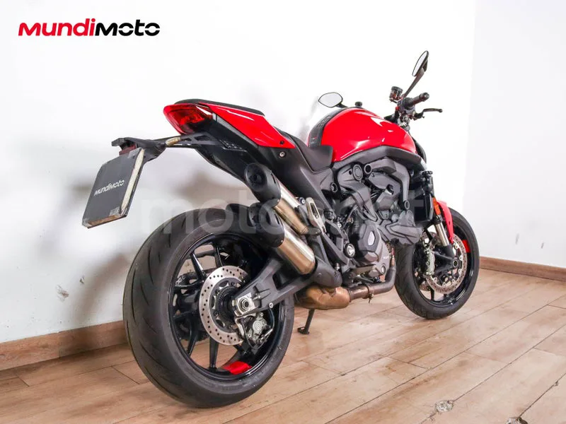 Ducati Monster - Vista 3