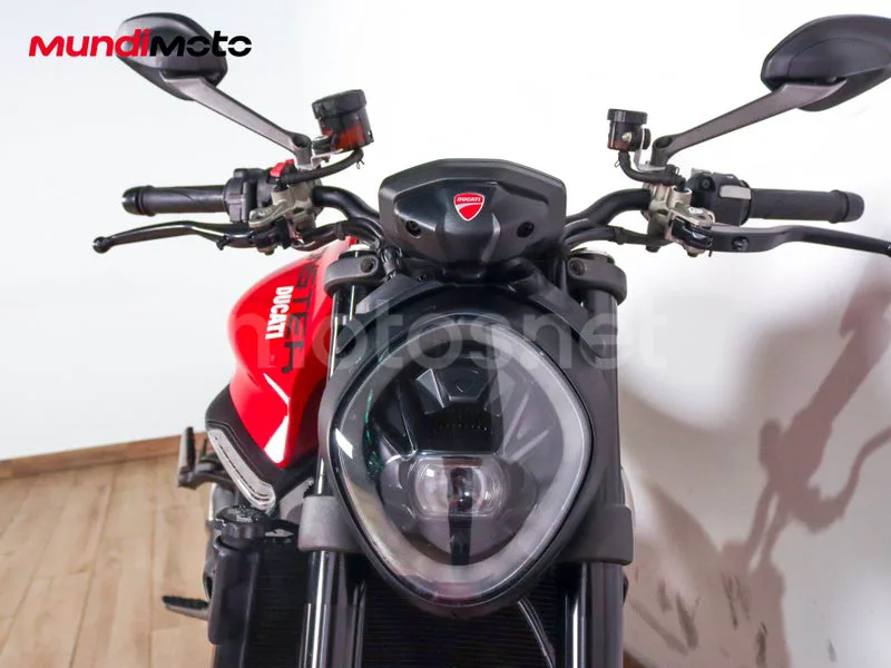 Ducati Monster - Vista 5