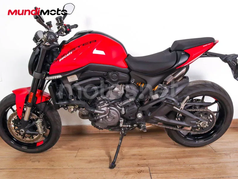 Ducati Monster - Vista 6