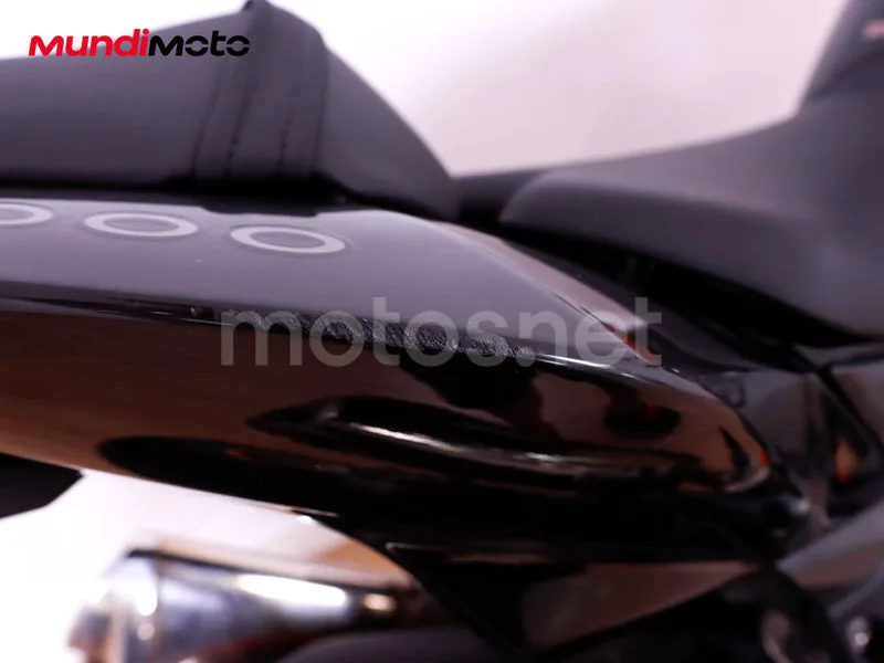 Kawasaki Z1000 - Vista 22