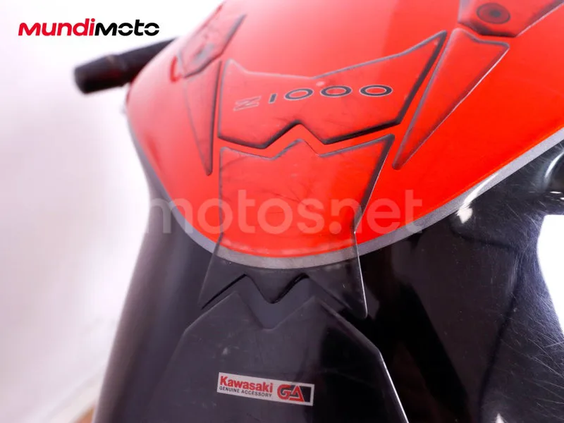 Kawasaki Z1000 - Vista 24
