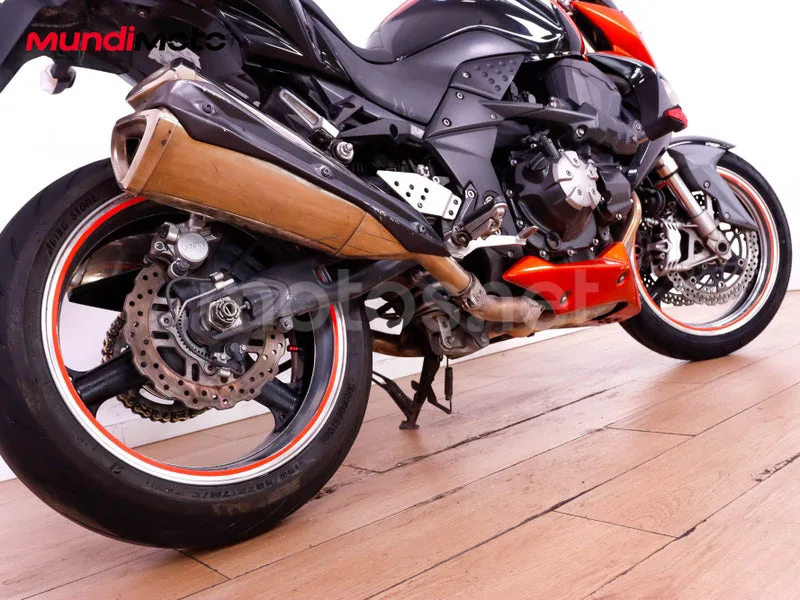 Kawasaki Z1000 - Vista 4