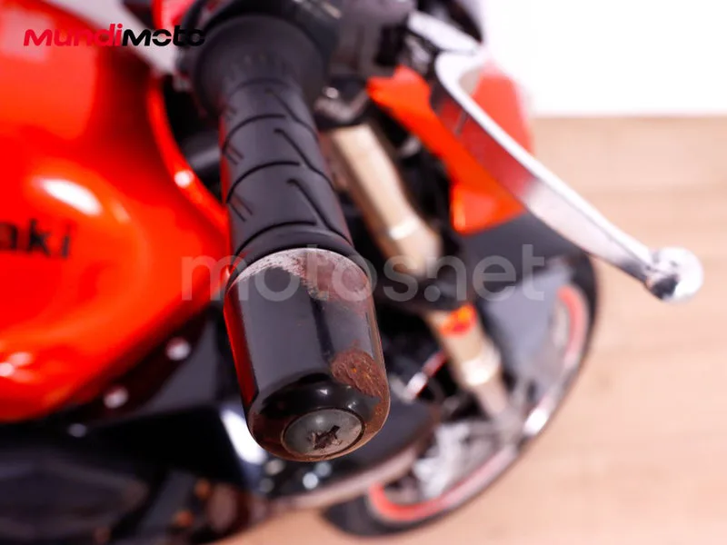 Kawasaki Z1000 - Vista 35