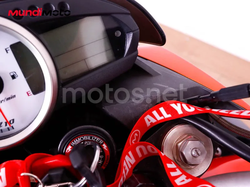 Kawasaki Z1000 - Vista 51