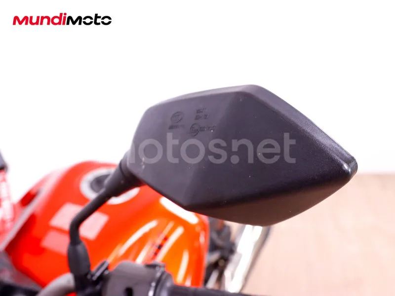 Kawasaki Z1000 - Vista 52