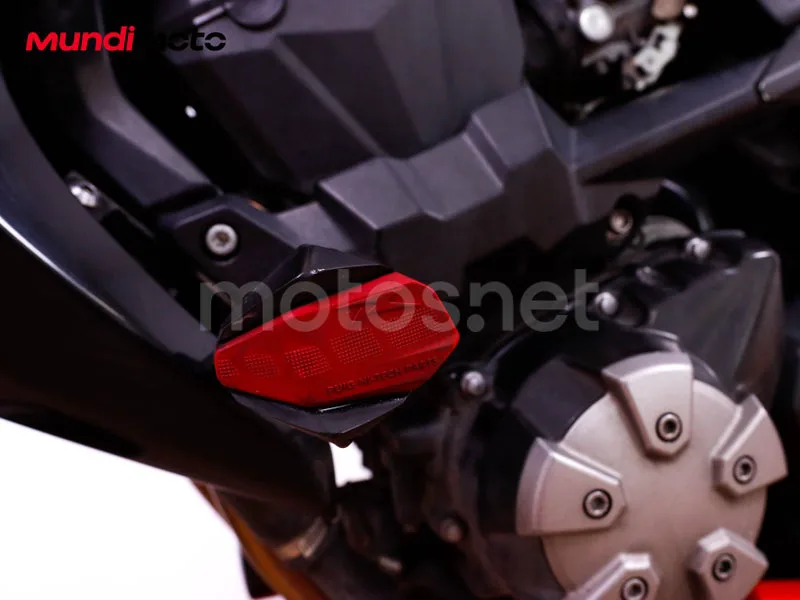 Kawasaki Z1000 - Vista 61