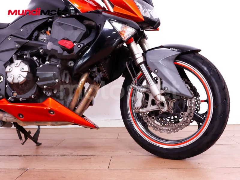 Kawasaki Z1000 - Vista 70