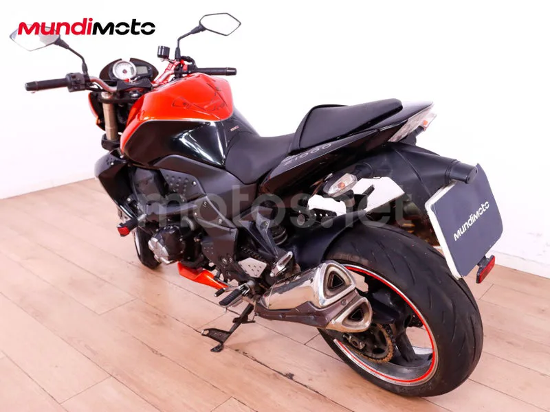 Kawasaki Z1000 - Vista 8