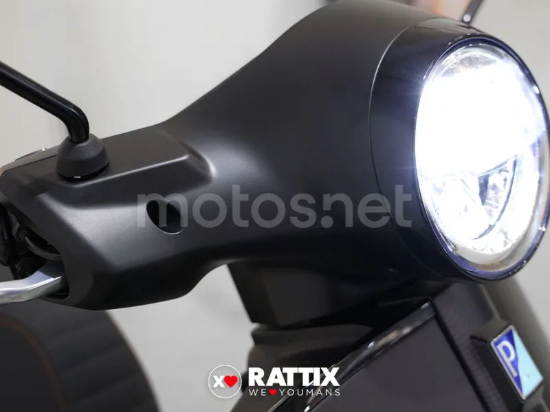 Vespa GTS 125 - Vista 12