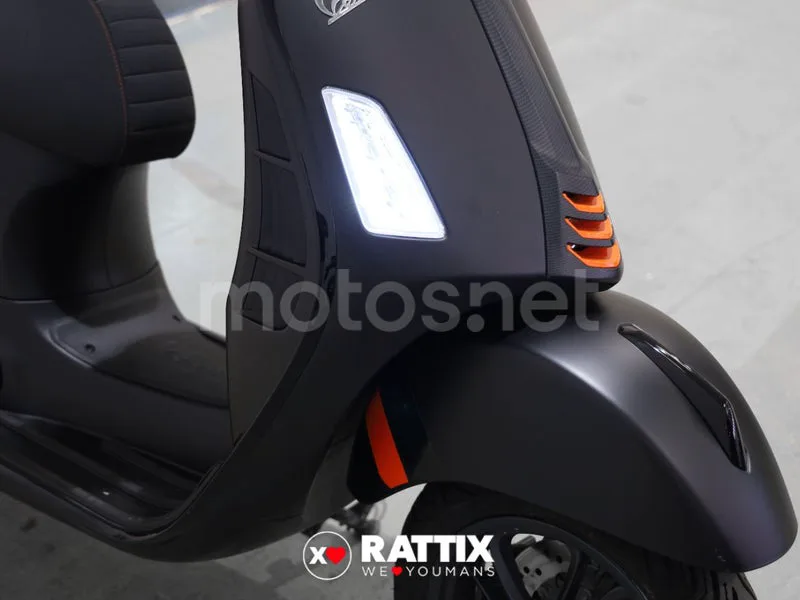 Vespa GTS 125 - Vista 16