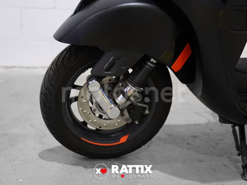 Vespa GTS 125 - Vista 4