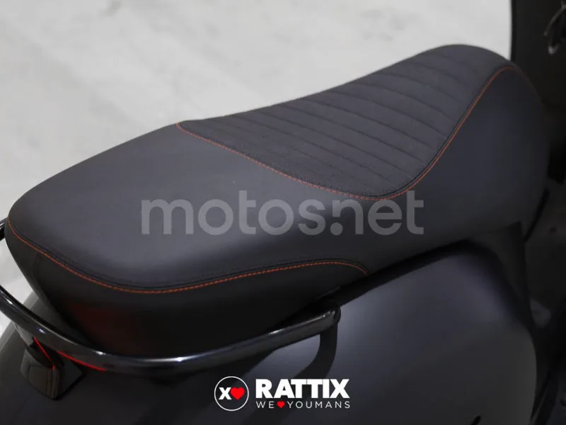 Vespa GTS 125 - Vista 8
