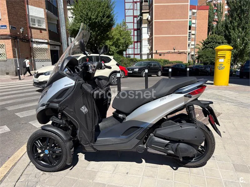 Piaggio MP3 4490 € 2019 Madrid - 1