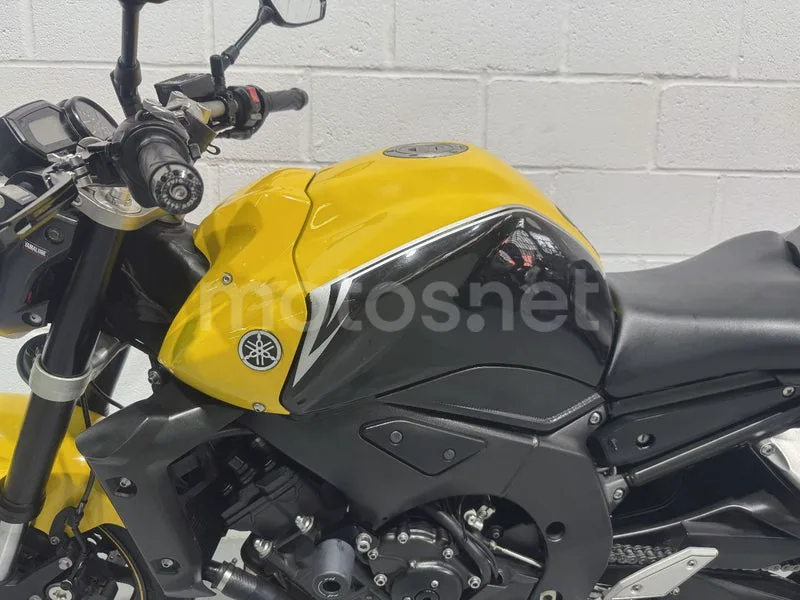 Yamaha FZ1 - Vista 22