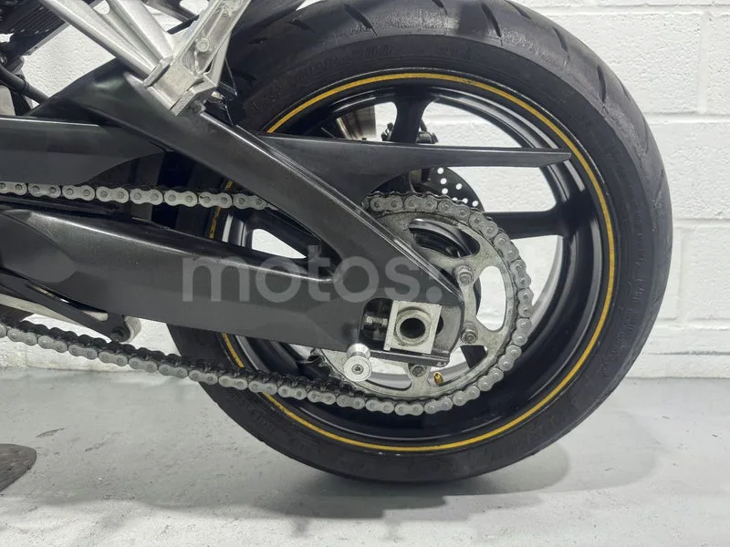 Yamaha FZ1 - Vista 26