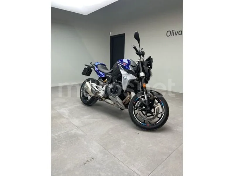 BMW F 900 R - Vista 4