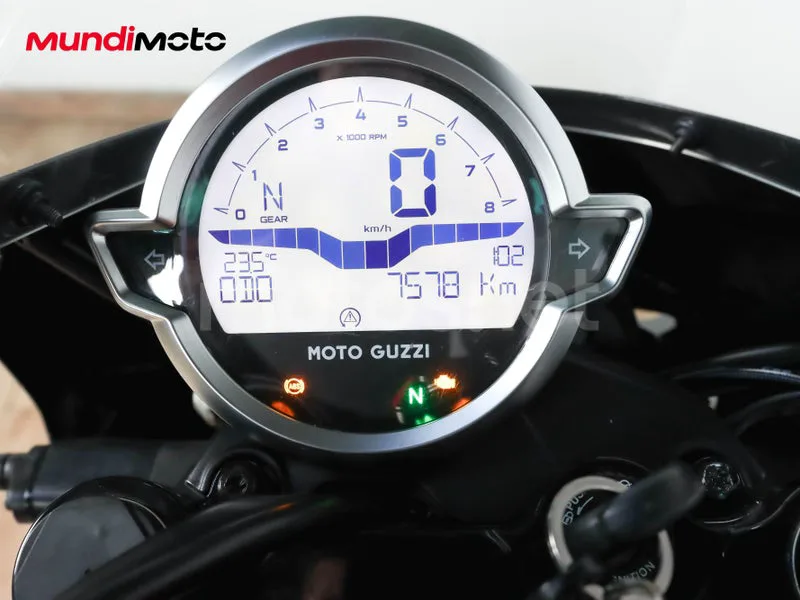 Moto Guzzi V7 III - Vista 12
