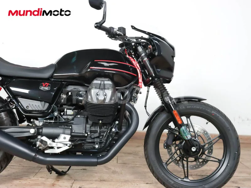 Moto Guzzi V7 III - Vista 17