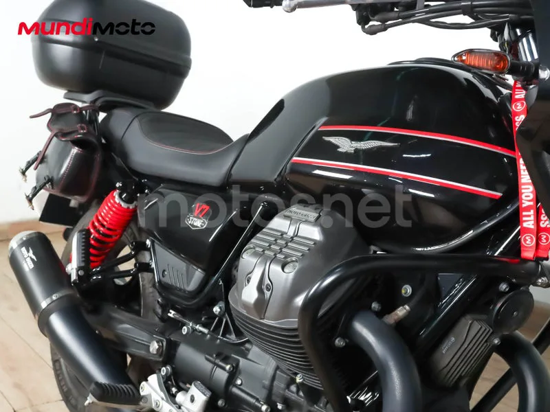 Moto Guzzi V7 III - Vista 18