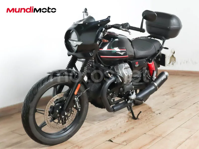 Moto Guzzi V7 III - Vista 7