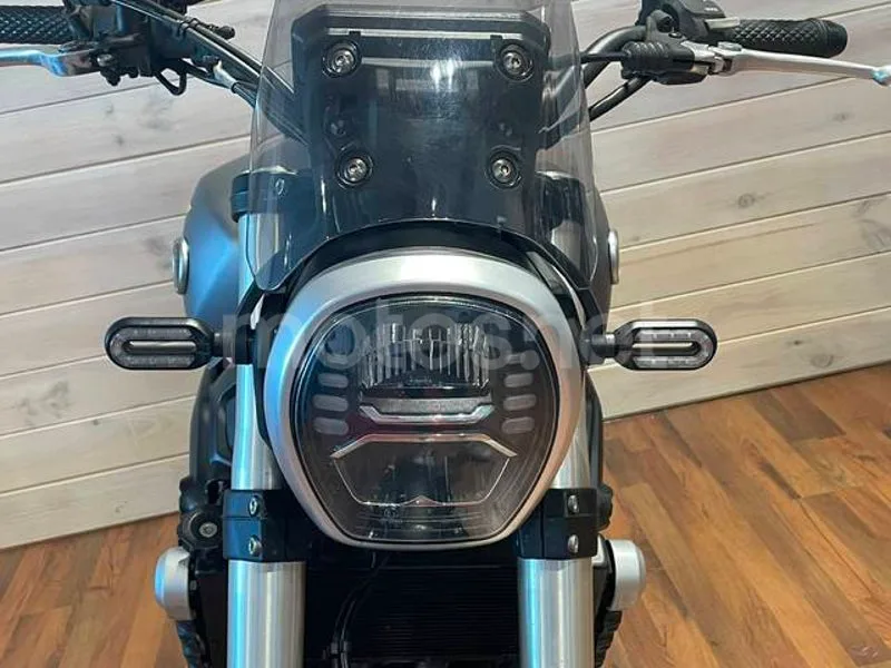 Voge 525ACX - Vista 10