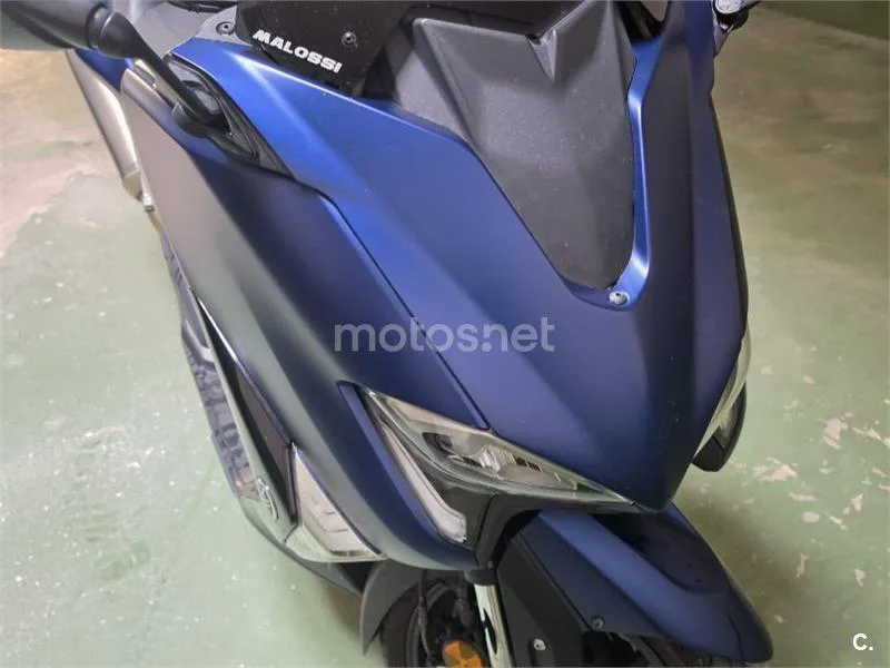 Yamaha TMAX - Vista 7