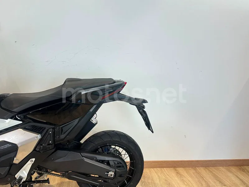 Honda X-ADV - Vista 3