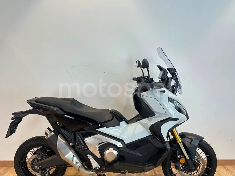 Honda X-ADV - Vista 5