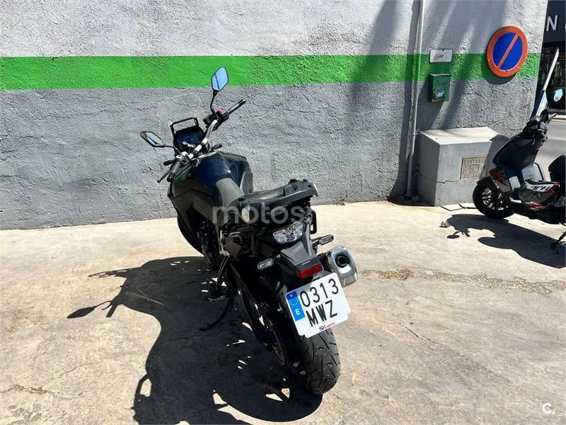 Suzuki V-Strom 800 - Vista 4