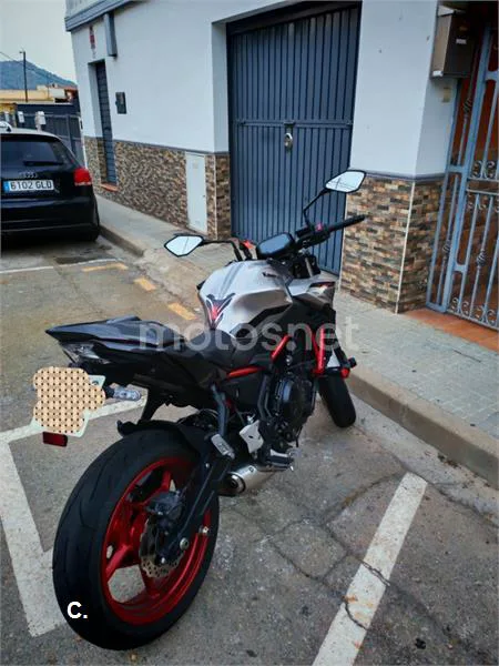 Kawasaki Z650 - Vista 4