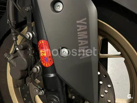 Yamaha XMAX 300 - Vista 4