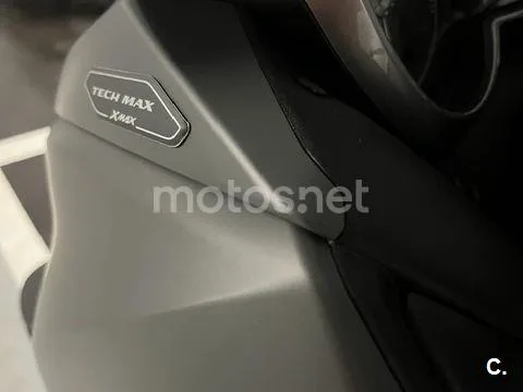 Yamaha XMAX 300 - Vista 10