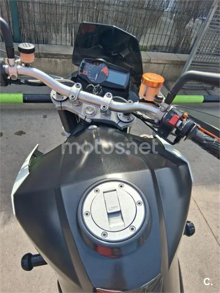 KTM 990 Super Duke - Vista 14