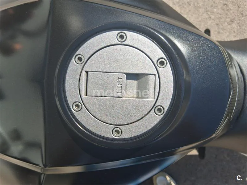KTM 990 Super Duke - Vista 17