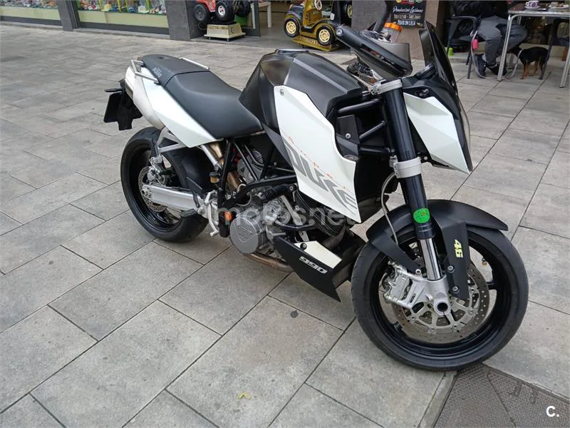 KTM 990 Super Duke - Vista 6