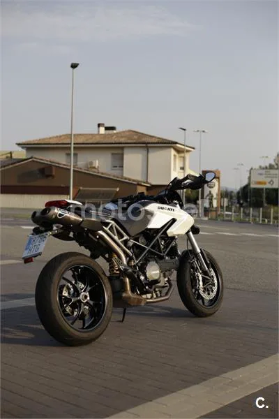 Ducati Hypermotard - Vista 29